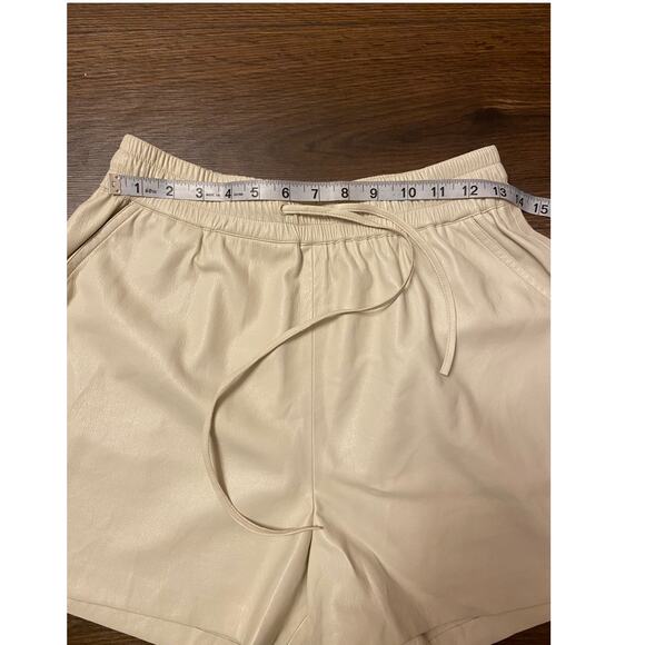 EUC Good American Better Than Leather Drawstring shorts sz: M - Picture 12 of 16